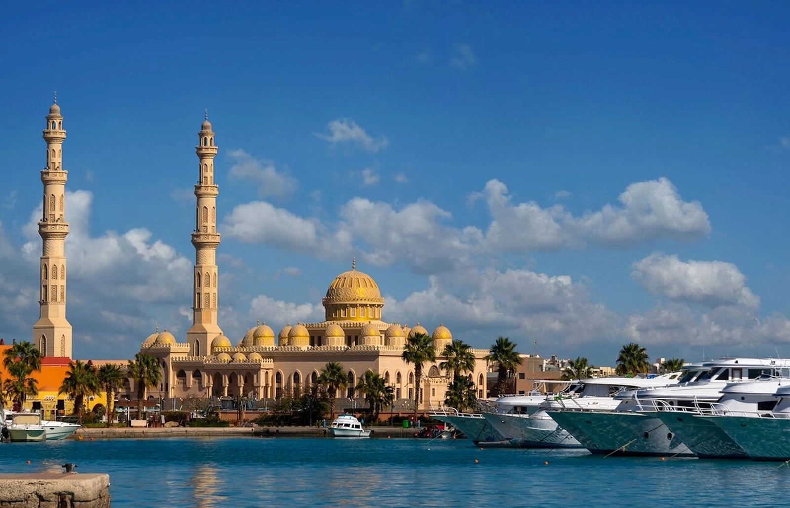 Horse riding tour through the Hurghada desert