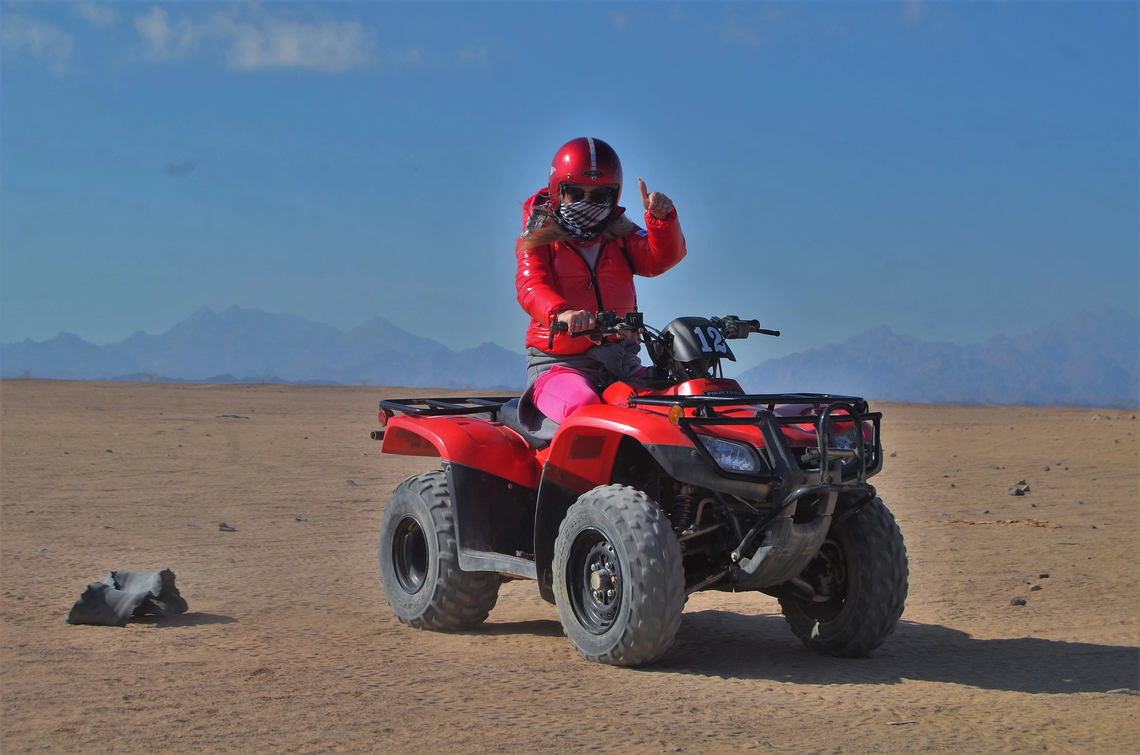 Tour ATV quad avec balade à chameau dans le désert d'Hurghada