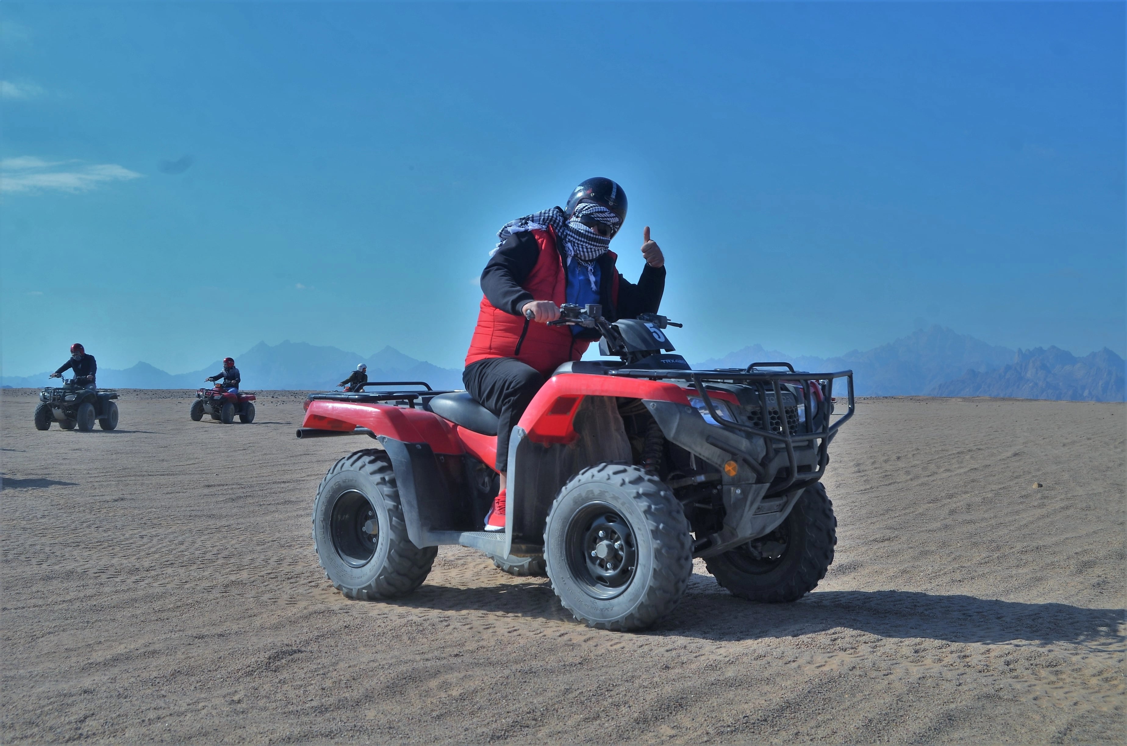 Tour ATV quad avec balade à chameau dans le désert d'Hurghada